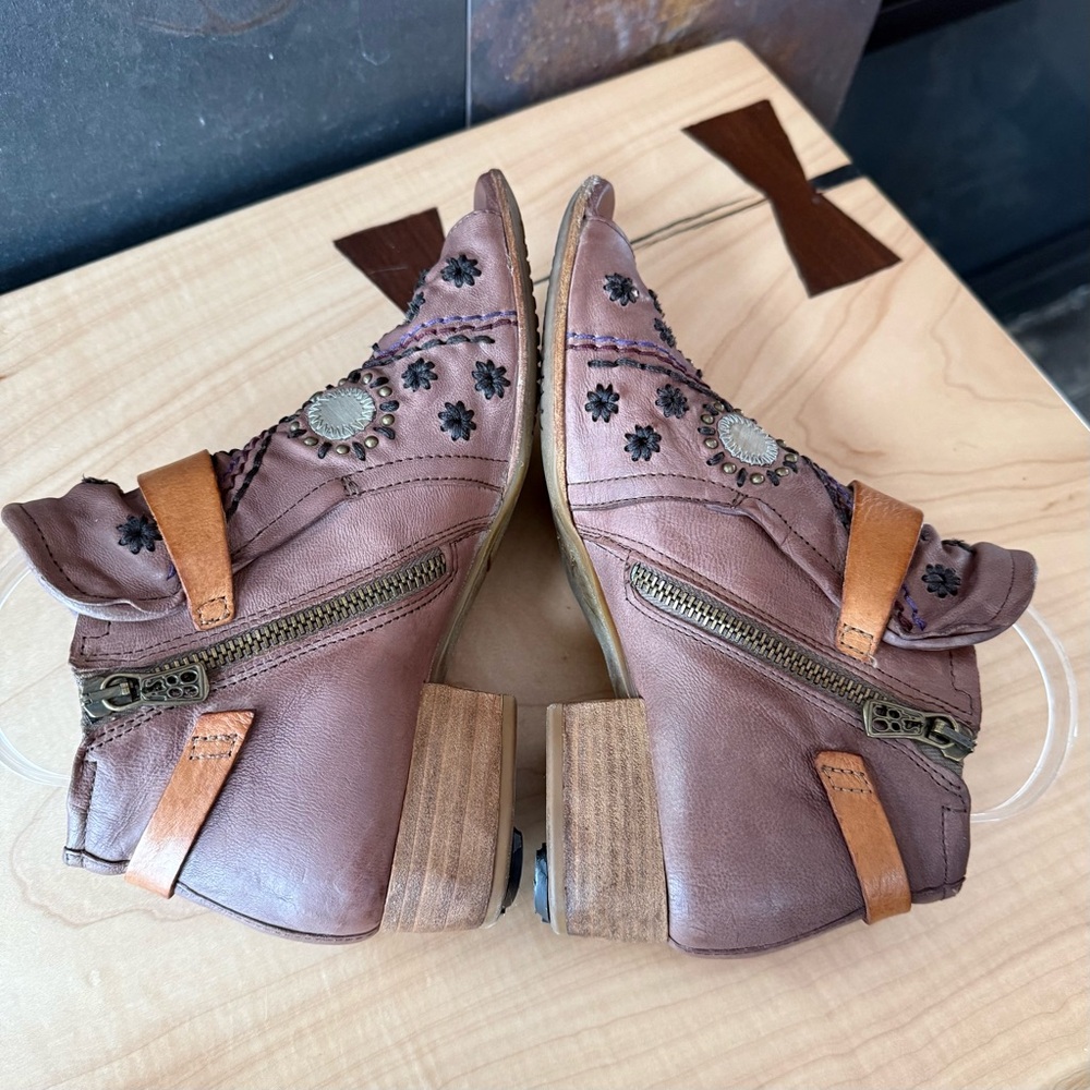 A.S.98 Tofy Peep toe embellished Boho ankle bootie, 39/9 pinkish tan, great shoe - Picture 11 of 16